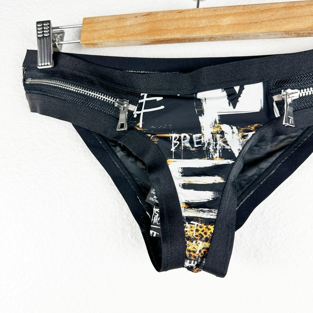 NWT Balmain x Victoria’s Secret Graffiti Punk Longline 34D‎ Bra and M Panty Set - Picture 9 of 13